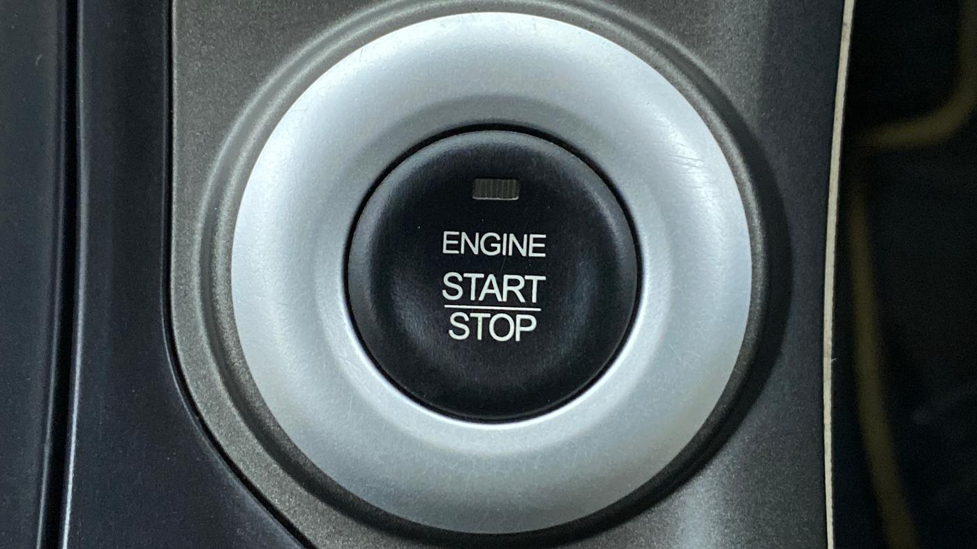 2015 Mahindra XUV500 W10 FWD, Diesel, Manual, 44,065 km, Keyless Start/ Stop Button