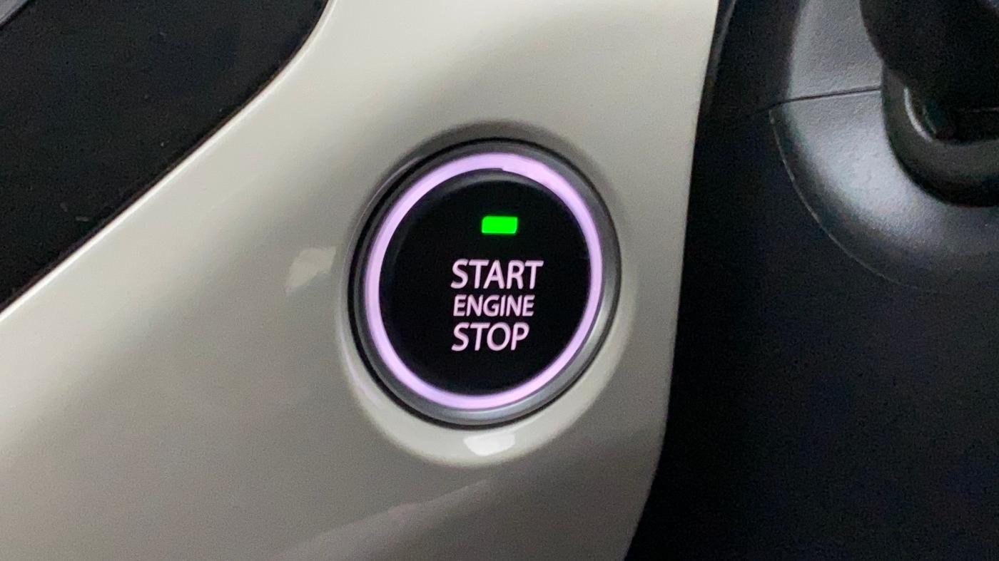 2022 Tata NEXON XZA PLUS (O) DIESEL DUAL TONE, Diesel, Automatic, 24,980 km, Keyless Start/ Stop Button