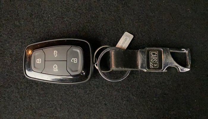 2022 Tata NEXON XZA PLUS (O) DIESEL DUAL TONE, Diesel, Automatic, 24,980 km, Key Close Up
