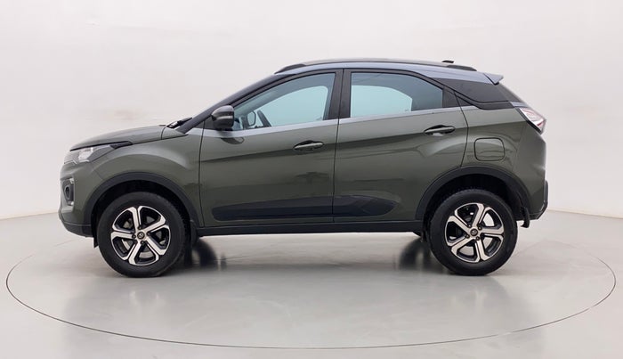2022 Tata NEXON XZA PLUS (O) DIESEL DUAL TONE, Diesel, Automatic, 24,980 km, Left Side