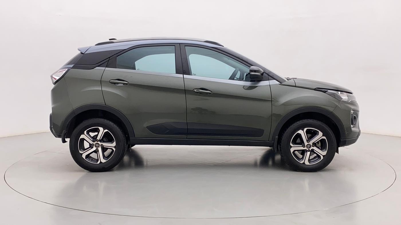 2022 Tata NEXON XZA PLUS (O) DIESEL DUAL TONE, Diesel, Automatic, 24,980 km, Right Side View