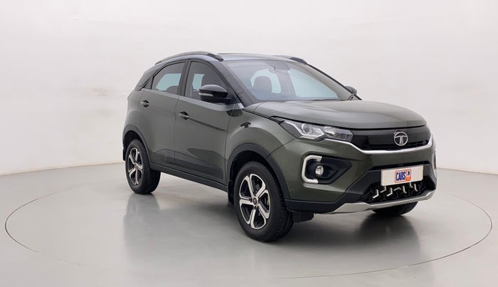 2022 Tata NEXON XZA PLUS (O) DIESEL DUAL TONE, Diesel, Automatic, 24,980 km, Right Front Diagonal