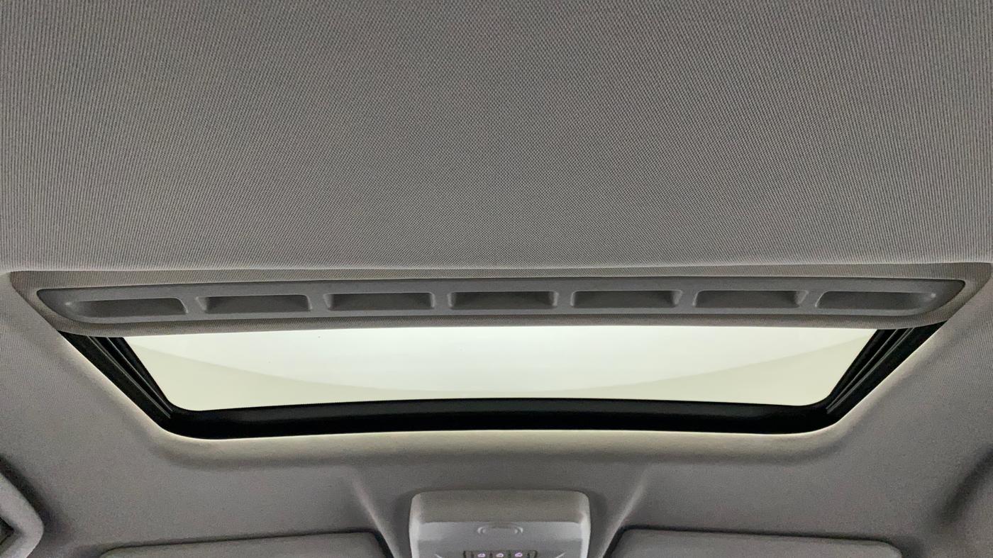 2022 Tata NEXON XZA PLUS (O) DIESEL DUAL TONE, Diesel, Automatic, 24,980 km, Moonroof/ Sunroof