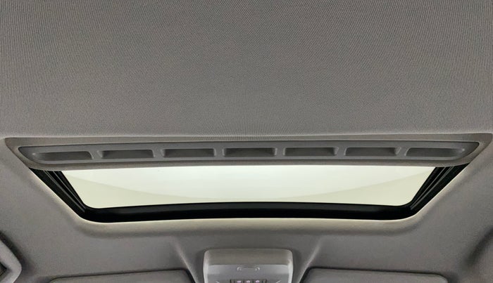 2022 Tata NEXON XZA PLUS (O) DIESEL DUAL TONE, Diesel, Automatic, 24,980 km, Moonroof/ Sunroof