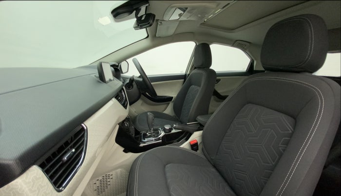 2022 Tata NEXON XZA PLUS (O) DIESEL DUAL TONE, Diesel, Automatic, 24,980 km, Right Side Front Door Cabin