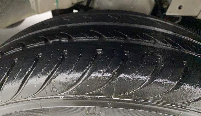 2014 Hyundai Santro Xing GL PLUS, Petrol, Manual, 39,876 km, Left Rear Tyre Tread