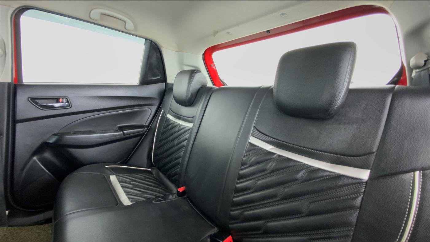 2018 Maruti Swift ZXI+, CNG, Manual, 50,188 km, Right Side Rear Door Cabin