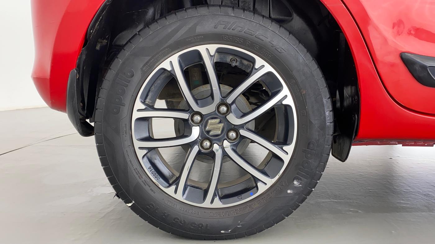 2018 Maruti Swift ZXI+, CNG, Manual, 50,188 km, Right Rear Wheel