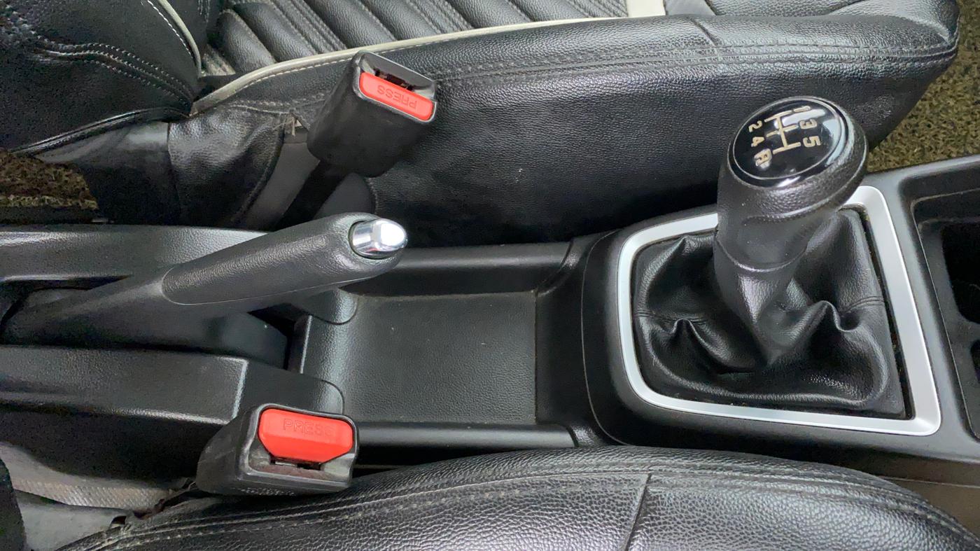 2018 Maruti Swift ZXI+, CNG, Manual, 50,188 km, Gear Lever
