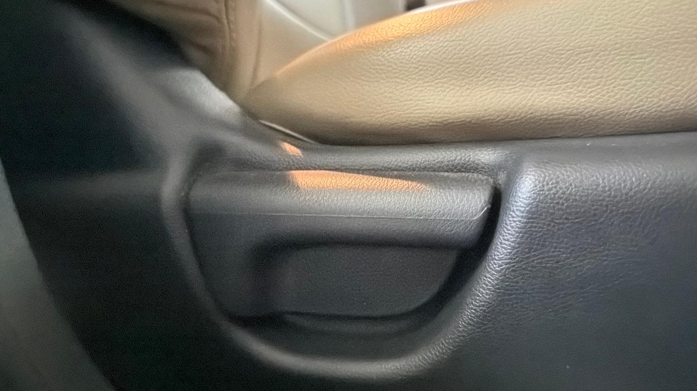 2018 Honda City 1.5L I-VTEC V MT, Petrol, Manual, 48,986 km, Driver Side Adjustment Panel