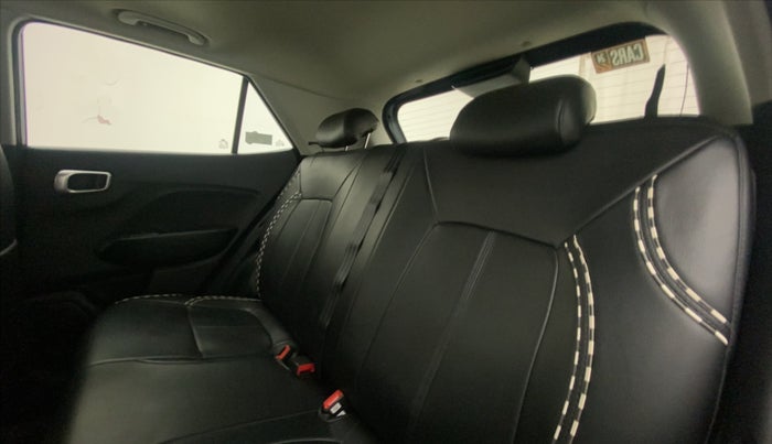 2019 Hyundai VENUE SX 1.0 TURBO, Petrol, Manual, 10,889 km, Right Side Rear Door Cabin