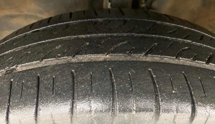 2016 Maruti Wagon R 1.0 VXI, Petrol, Manual, 66,122 km, Left Front Tyre Tread
