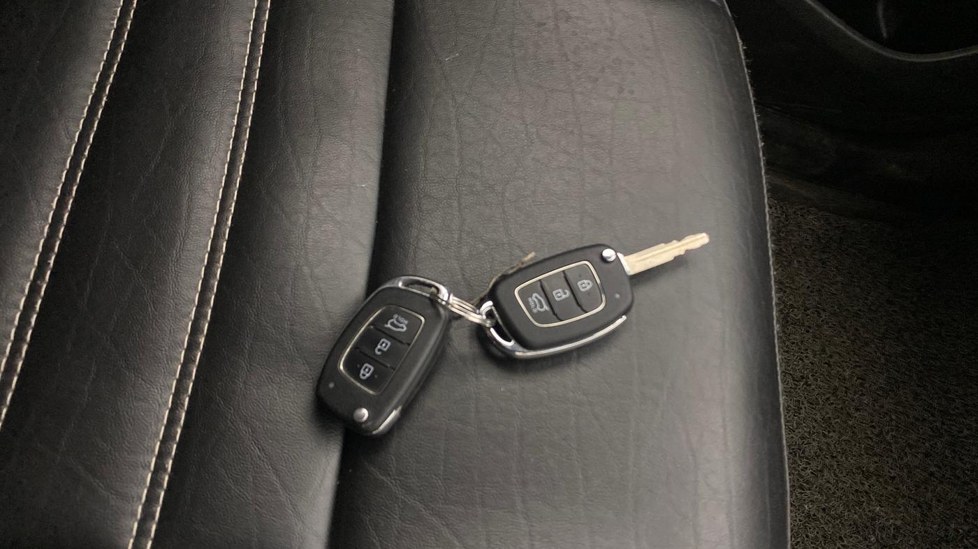 2023 Hyundai Creta EX 1.5 PETROL, Petrol, Manual, 42,919 km, Key Close Up