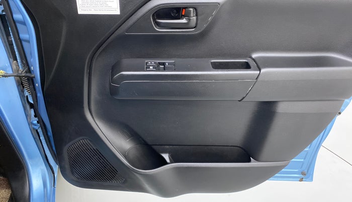 2021 Maruti New Wagon-R LXI CNG 1.0, CNG, Manual, 18,457 km, Driver Side Door Panels Control