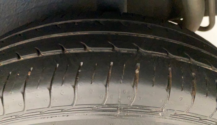 2018 Maruti Celerio ZXI AMT (O), Petrol, Automatic, 80,597 km, Left Rear Tyre Tread