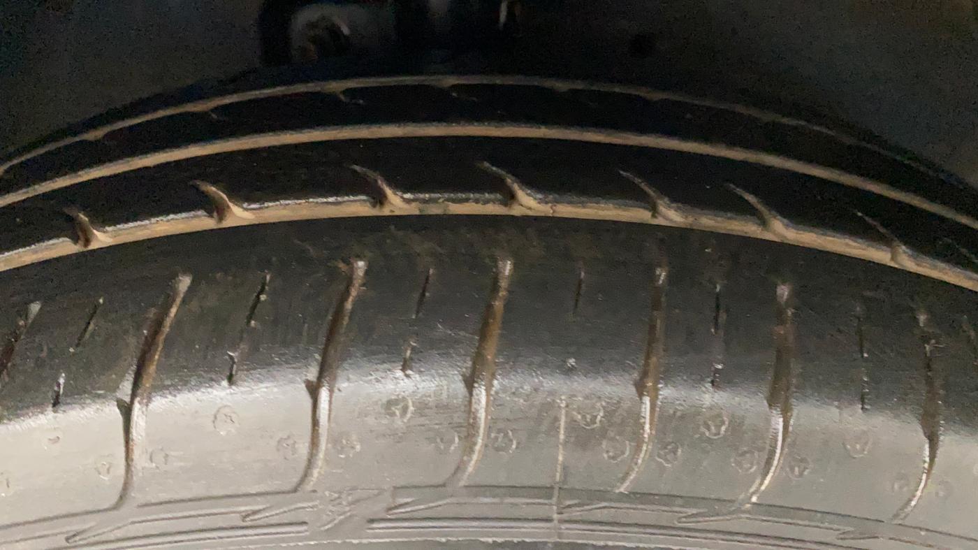 2018 Maruti Celerio ZXI AMT (O), Petrol, Automatic, 80,597 km, Right Front Tyre Tread