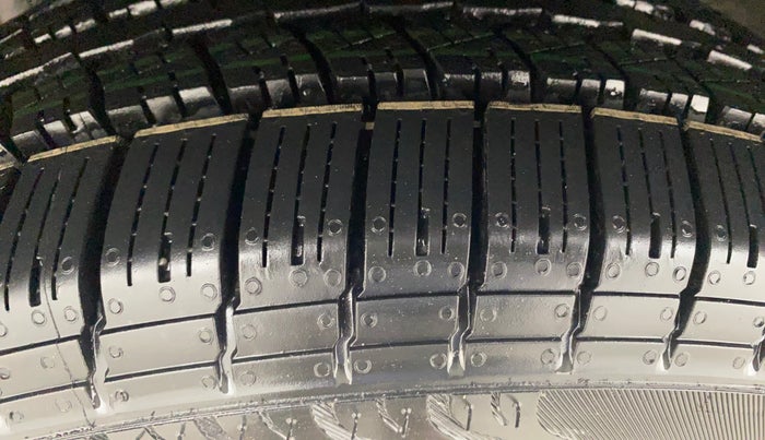 2017 Ford Ecosport TITANIUM 1.5L PETROL AT, Petrol, Automatic, 66,433 km, Left Front Tyre Tread