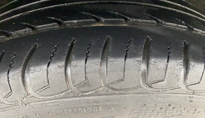 2017 Ford Ecosport TITANIUM 1.5L PETROL AT, Petrol, Automatic, 66,433 km, Right Rear Tyre Tread