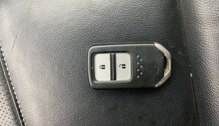 2018 Honda BR-V 1.5L I- DTEC VX, Diesel, Manual, 1,09,755 km, Key Close Up