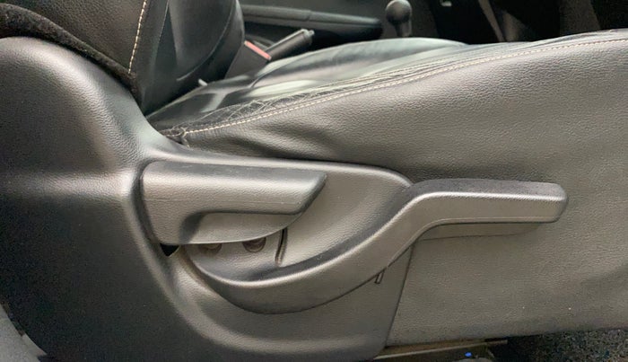 2018 Honda BR-V 1.5L I- DTEC VX, Diesel, Manual, 1,09,755 km, Driver Side Adjustment Panel