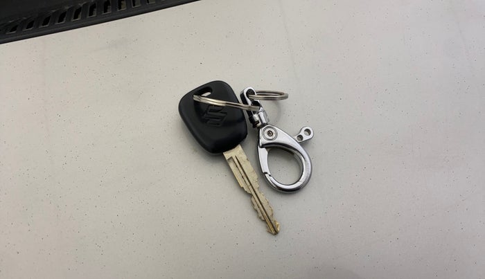 2016 Maruti Wagon R 1.0 LXI CNG, CNG, Manual, 45,686 km, Key Close Up