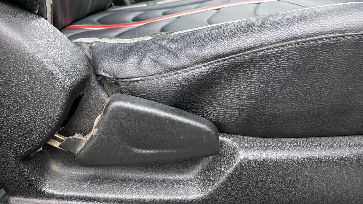 2020 Renault Kwid RXT 0.8, Petrol, Manual, 66,696 km, Driver Side Adjustment Panel