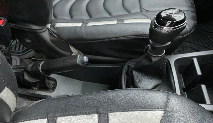 2020 Renault Kwid RXT 0.8, Petrol, Manual, 66,696 km, Gear Lever