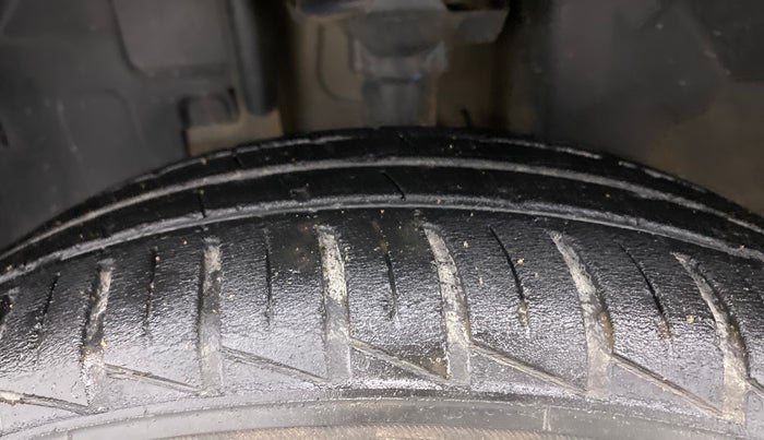2020 Renault Kwid RXT 0.8, Petrol, Manual, 66,696 km, Left Front Tyre Tread
