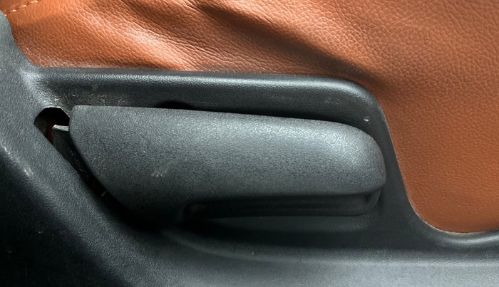 2016 Maruti Swift LXI (O), Petrol, Manual, 66,119 km, Driver Side Adjustment Panel