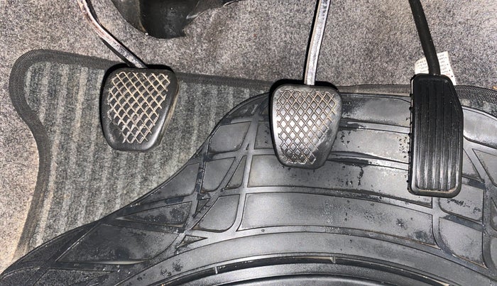 2013 Honda Brio S MT, Petrol, Manual, 72,099 km, Pedals