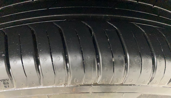 2024 Renault TRIBER RXZ, Petrol, Manual, 5,354 km, Left Rear Tyre Tread