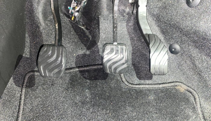 2024 Renault TRIBER RXZ, Petrol, Manual, 5,354 km, Pedals