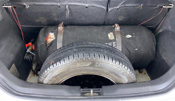 2017 Maruti IGNIS DELTA 1.2 K12 AMT, CNG, Automatic, 68,705 km, Boot Inside