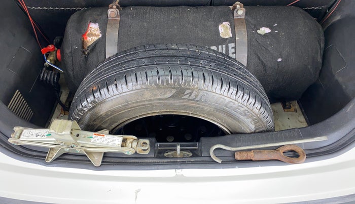 2017 Maruti IGNIS DELTA 1.2 K12 AMT, CNG, Automatic, 68,705 km, Spare Tyre