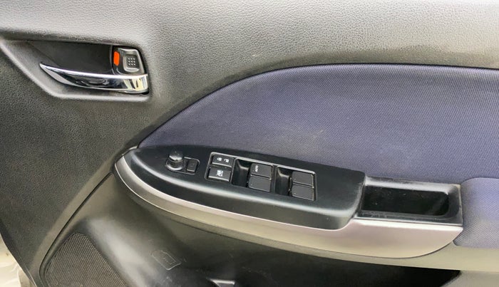 2019 Toyota Glanza V, Petrol, Manual, 64,759 km, Driver Side Door Panels Control