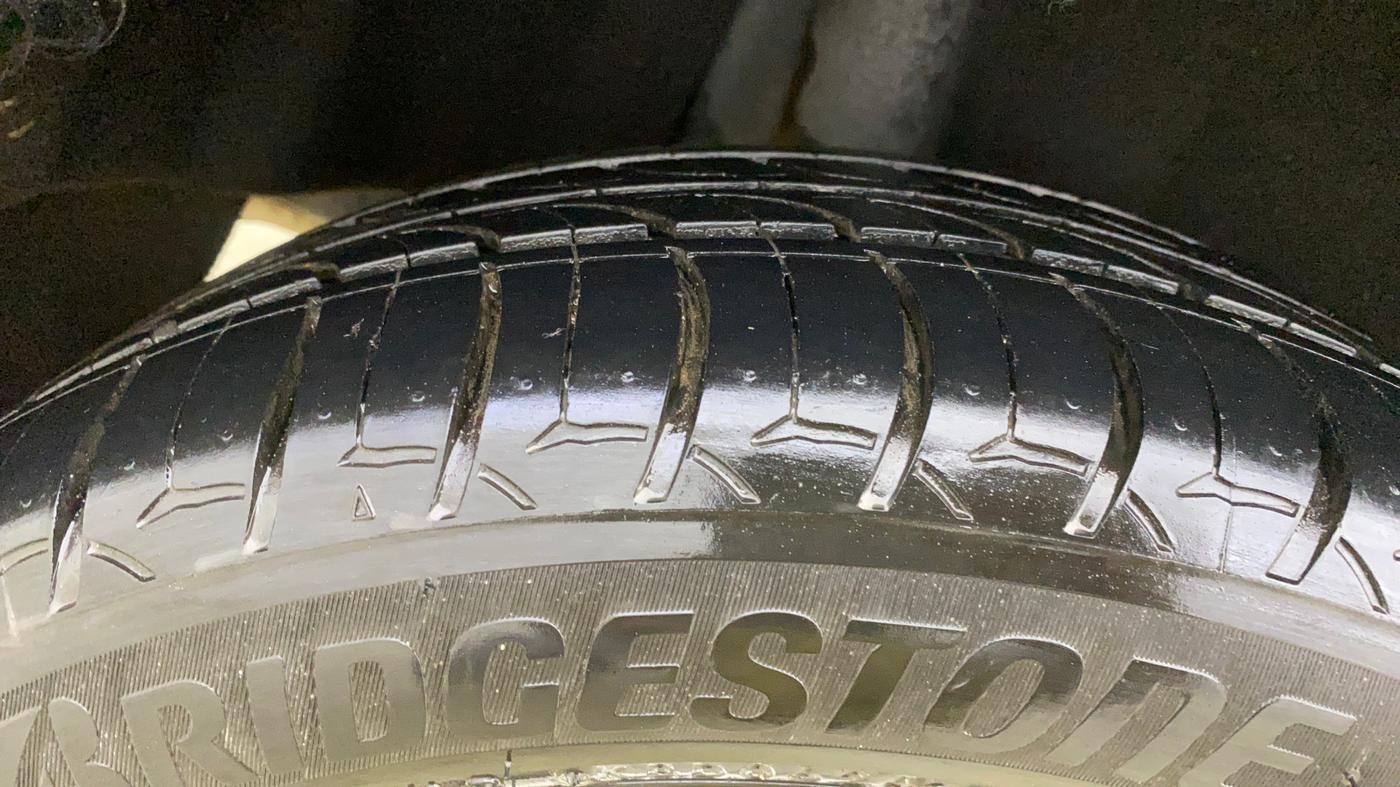2019 Toyota Glanza V, Petrol, Manual, 64,808 km, Right Rear Tyre Tread
