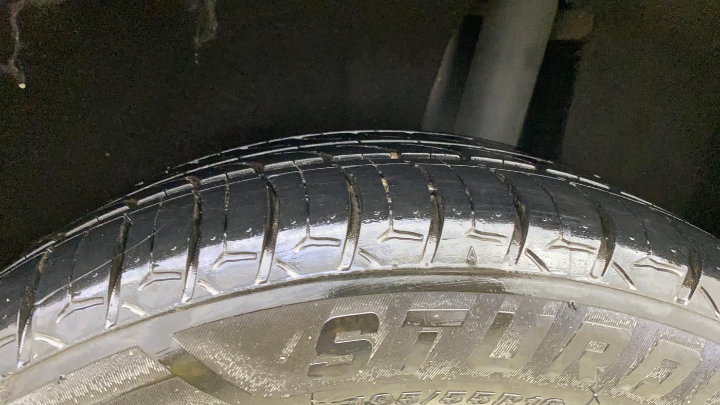 2019 Toyota Glanza V, Petrol, Manual, 64,808 km, Left Rear Tyre Tread