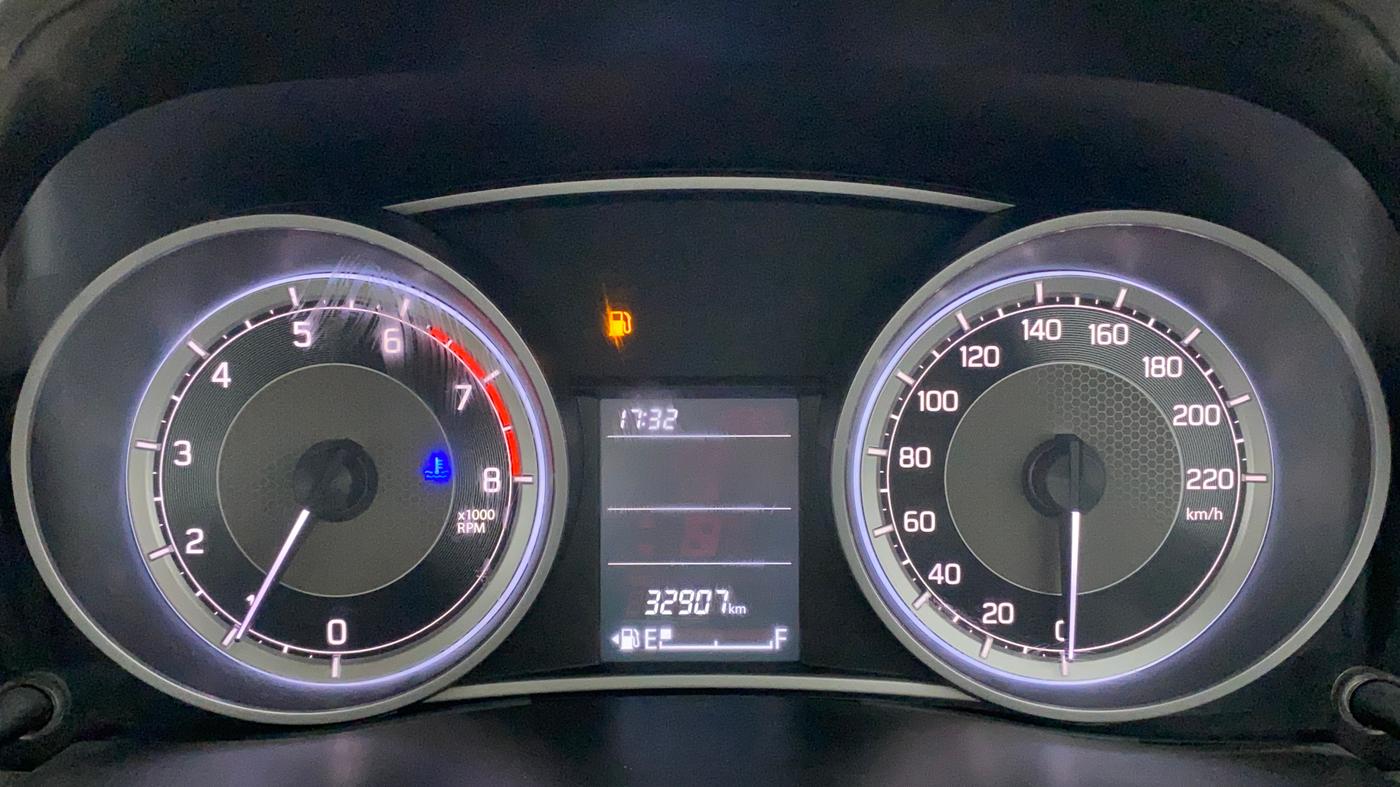 2017 Maruti Dzire VXI, Petrol, Manual, 33,052 km, Odometer Image