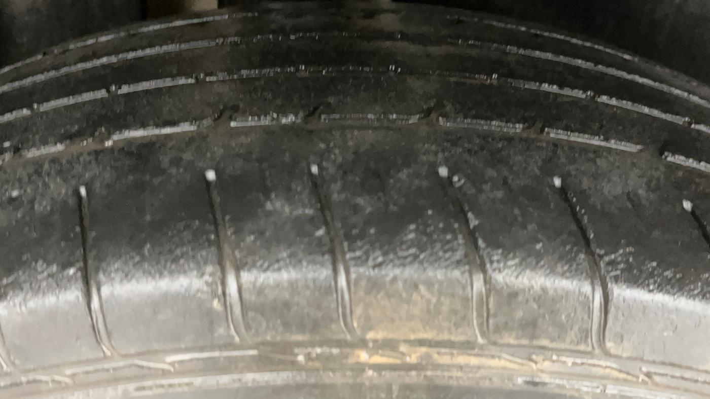 2020 MG HECTOR SHARP 1.5 DCT PETROL, Petrol, Automatic, 59,261 km, Right Rear Tyre Tread