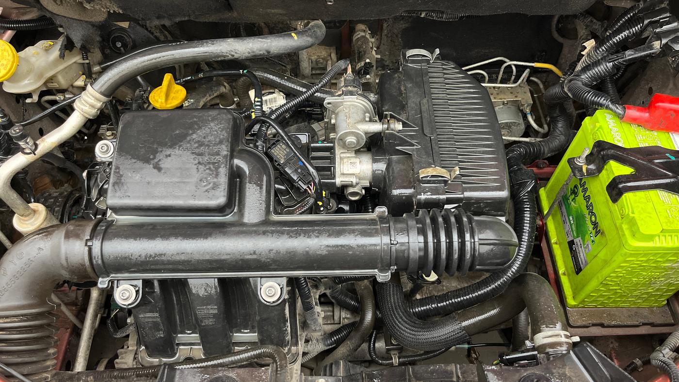2023 Nissan MAGNITE XV PREMIUM, Petrol, Manual, 69,400 km, Engine View