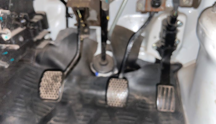 2022 Maruti Eeco 5 STR AC (O), Petrol, Manual, 26,571 km, Pedals