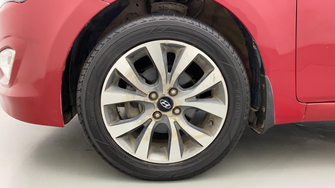 2015 Hyundai Verna FLUIDIC 4S 1.6 VTVT S(O), Petrol, Manual, 51,974 km, Left Front Wheel
