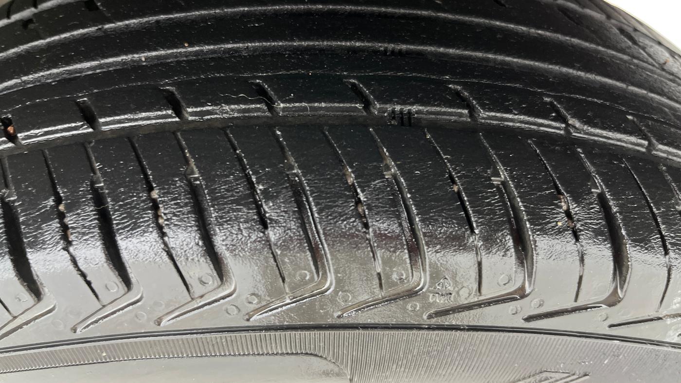 2018 Renault Kwid RXL, Petrol, Manual, 38,368 km, Left Rear Tyre Tread