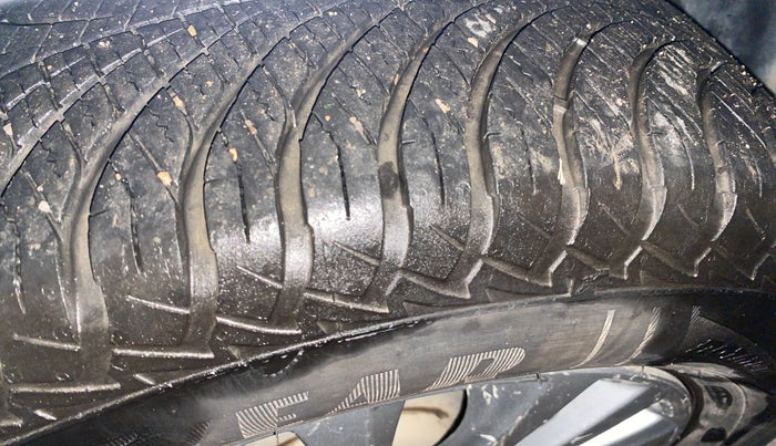 2022 Maruti Ciaz DELTA 1.5 SHVS MT PETROL, Petrol, Manual, 69,755 km, Right Rear Tyre Tread