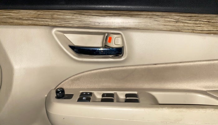 2022 Maruti Ciaz DELTA 1.5 SHVS MT PETROL, Petrol, Manual, 69,755 km, Driver Side Door Panels Control