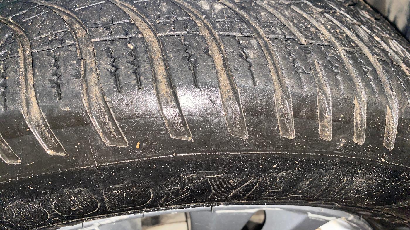 2022 Maruti Ciaz DELTA 1.5 SHVS MT PETROL, Petrol, Manual, 69,786 km, Right Front Tyre Tread