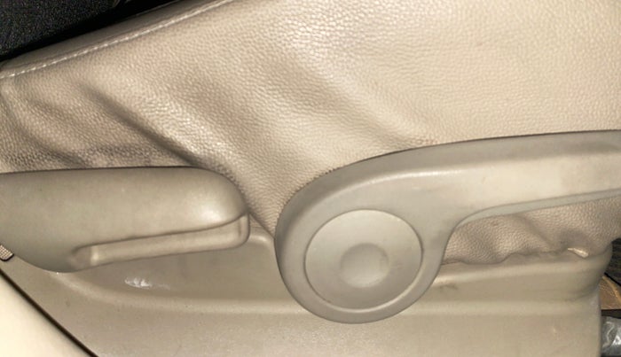 2022 Maruti Ciaz DELTA 1.5 SHVS MT PETROL, Petrol, Manual, 69,755 km, Driver Side Adjustment Panel