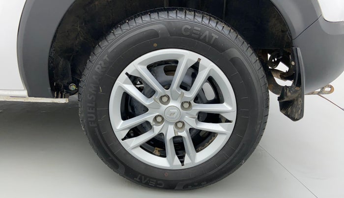 2022 Renault TRIBER RXL MT, Petrol, Manual, 6,876 km, Left Rear Wheel