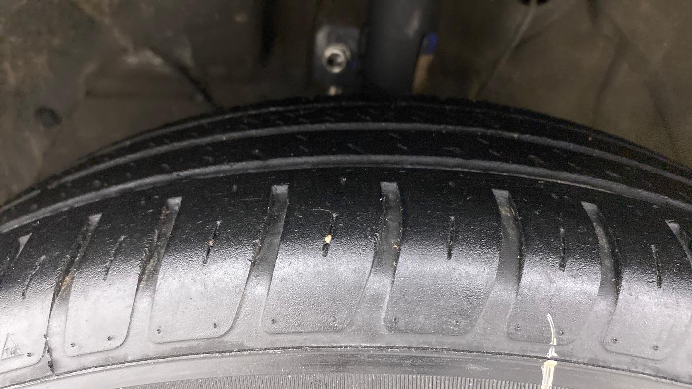2021 Maruti Dzire VXI, Petrol, Manual, 53,059 km, Left Front Tyre Tread
