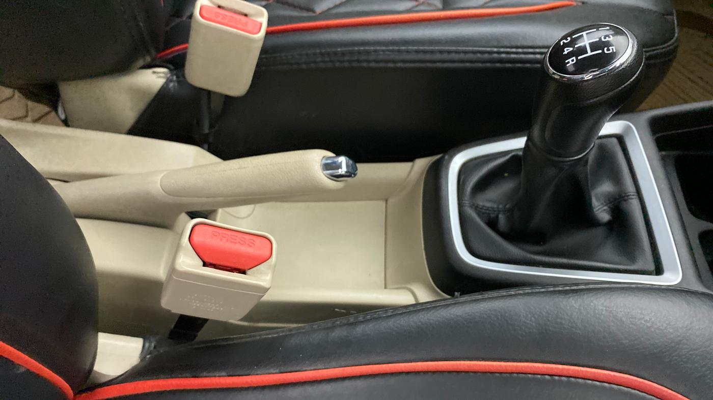 2021 Maruti Dzire VXI, Petrol, Manual, 53,059 km, Gear Lever